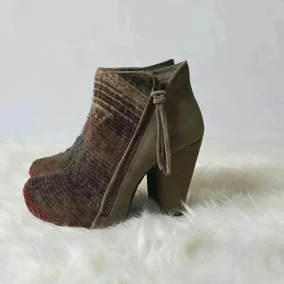 Vogue Picante Aztec Chunky Platform Boots - 6 - Picture 7 of 13